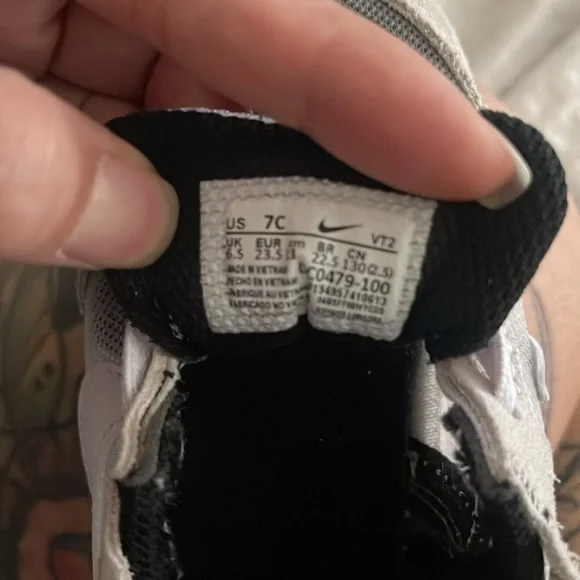 Toddler Nike waffle one. Size 7C - Picture 3 of 5